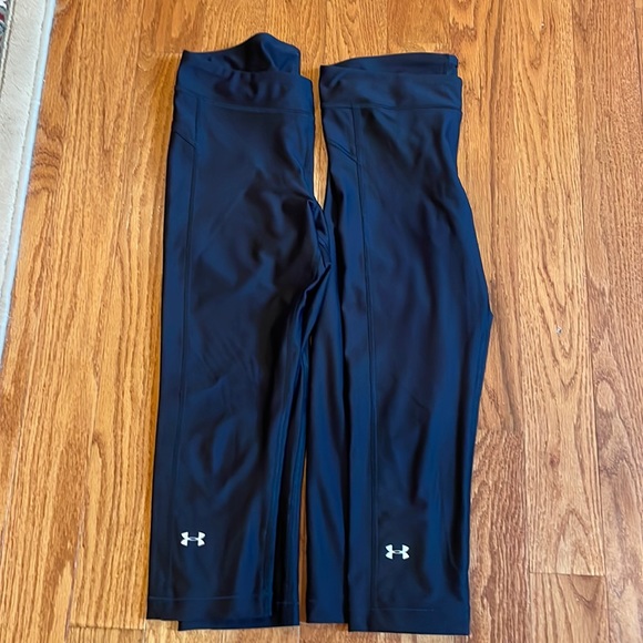 Under Armour Other - Under Armour Women’s Heatgear Capri Compression Leggings size medium bundle of 2